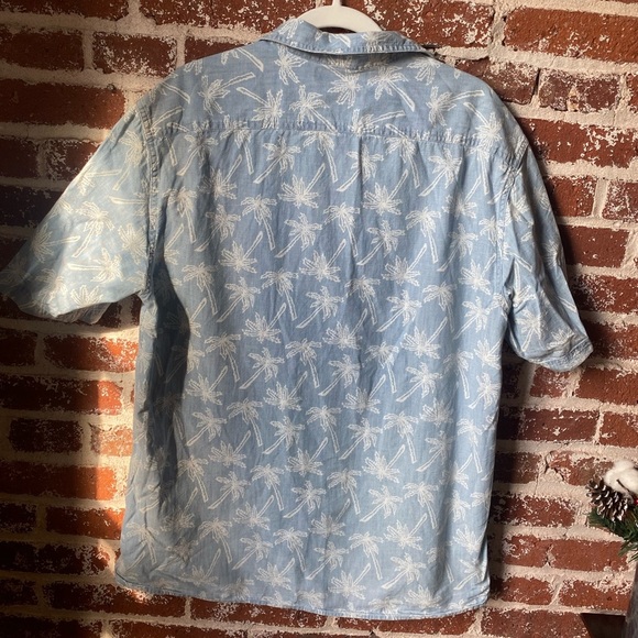 H&M Button Down - Picture 2 of 5